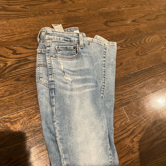 Levi’s high rise skinny jeans - Picture 3 of 3